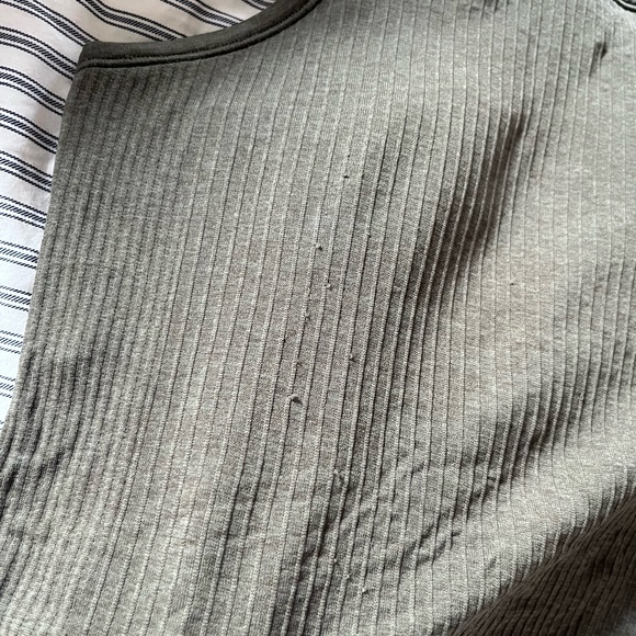 LULULEMON CROPPED TANK TOP SPORTS BRA GREEN SIZE 6 - Picture 4 of 6